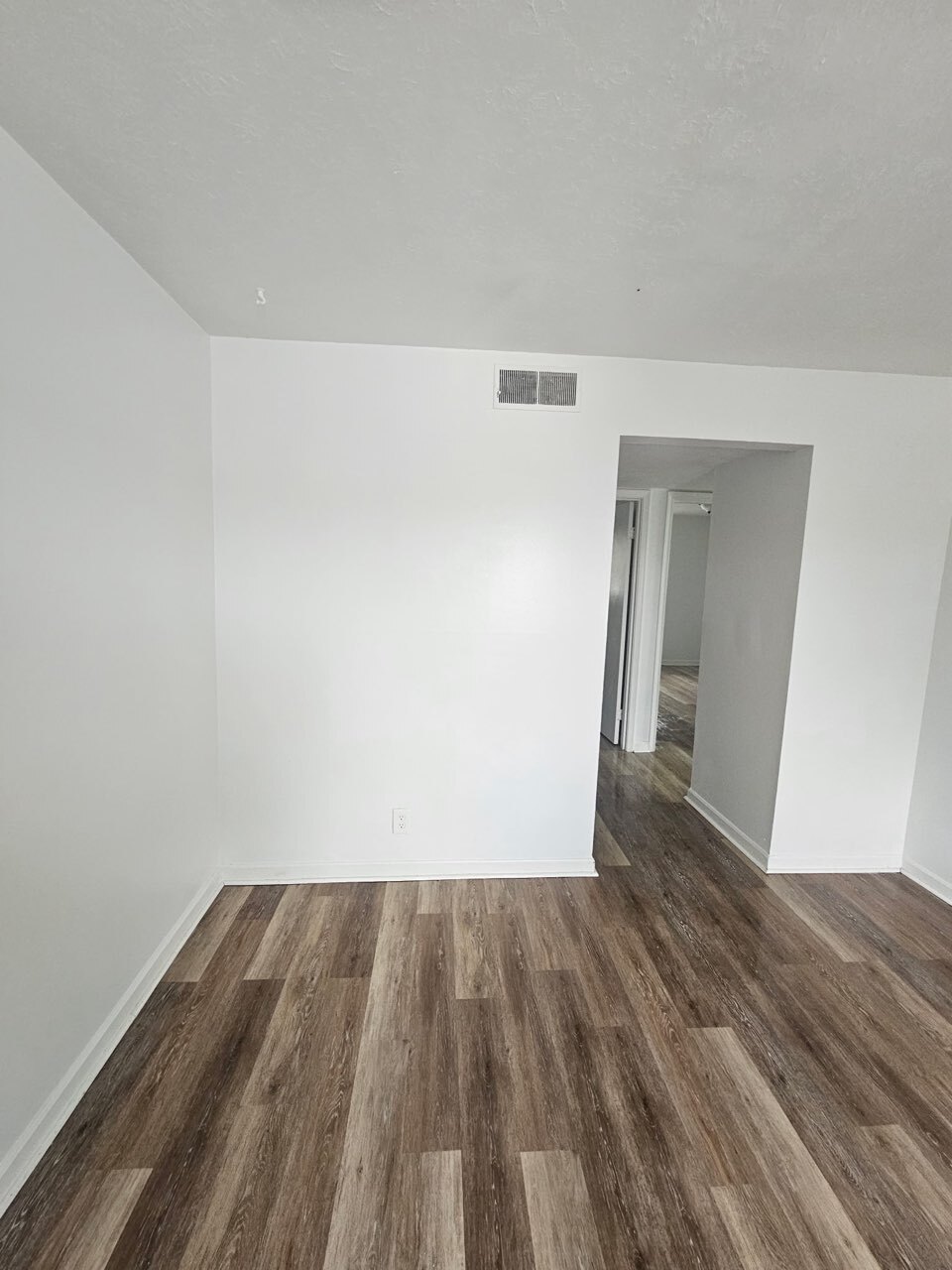 Building Photo - 3220 Fordhaven Rd