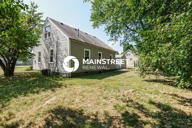 Building Photo - 3 Bedroom Pet-Friendly Home in Louisville,...