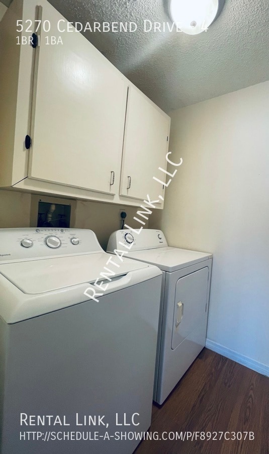 Building Photo - 5270 Cedarbend Dr