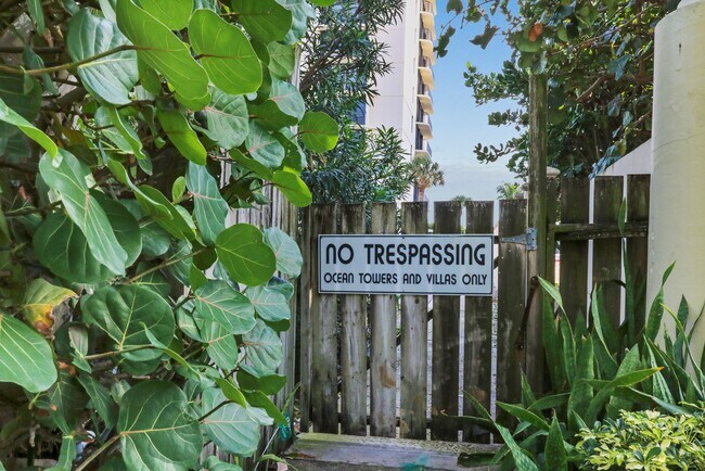 Building Photo - 225 Beach Rd