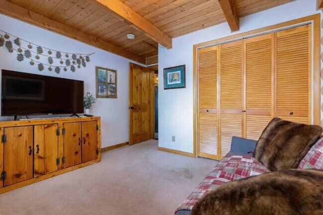 Building Photo - 237 Hamilton Ln