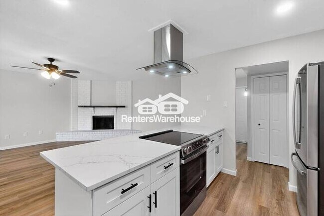 Building Photo - MOVE IN READY - 3BED/2BATH - THE COLONY, T...