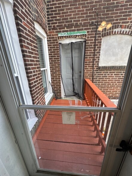 Building Photo - 5948 Malta St