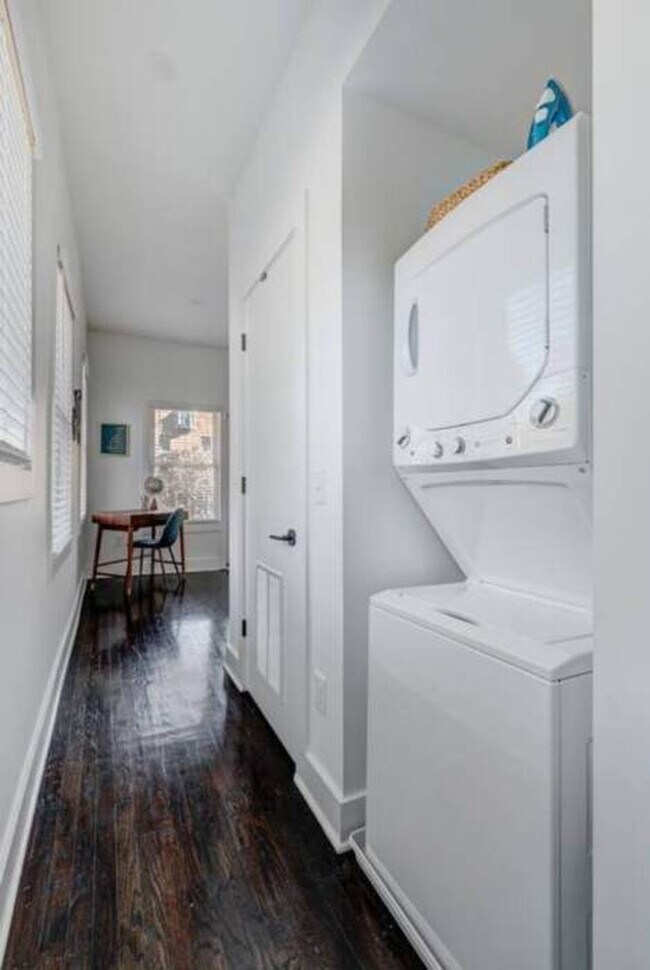 Building Photo - 940 Piedmont Ave NE