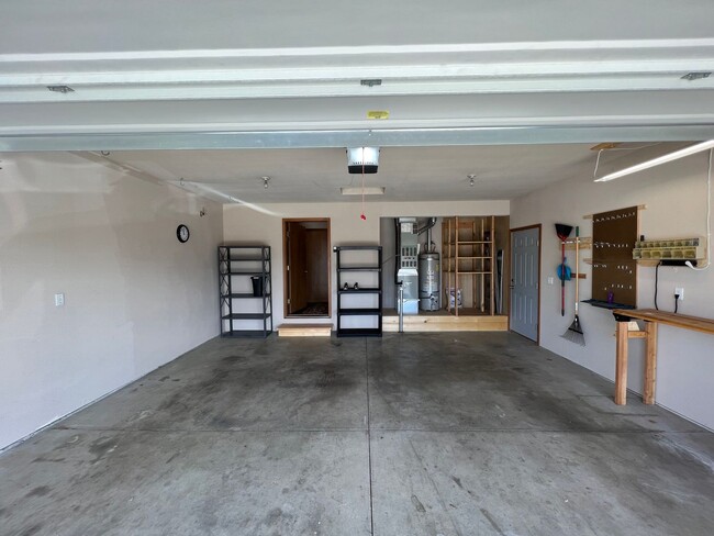 Building Photo - 105 Annie Pl