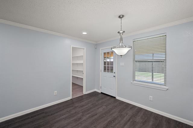 Building Photo - 635 Almandora Dr