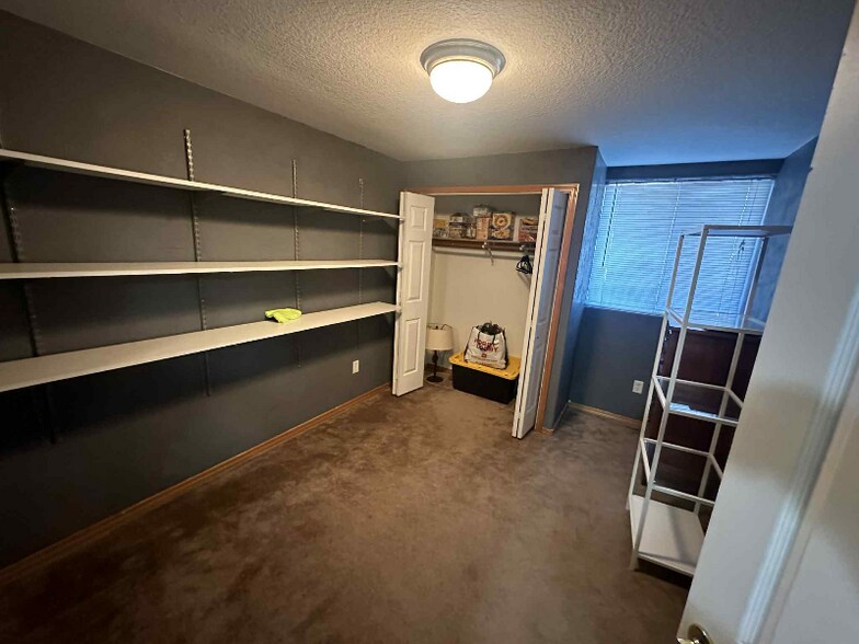 Building Photo - 663 NE 162nd Ave