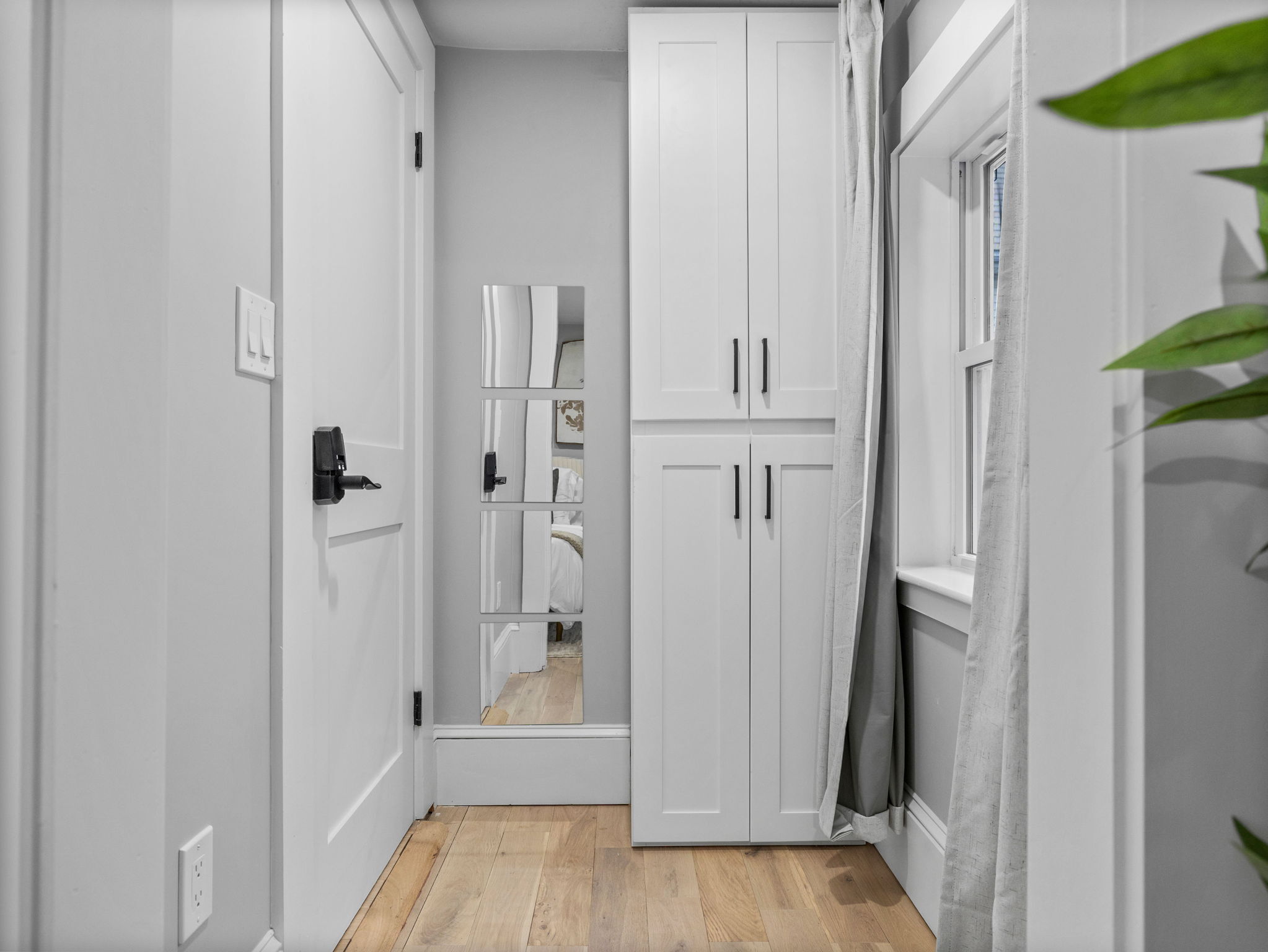 Building Photo - 1212 Broadway