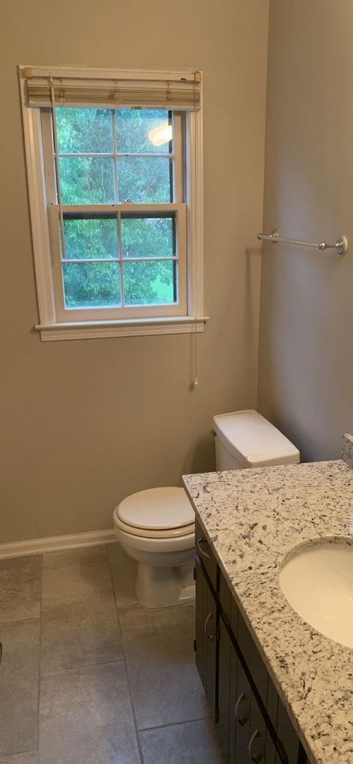 Building Photo - READY NOW! Beautiful townhome! 2 bedroom 2.5 bathroom in Snellville