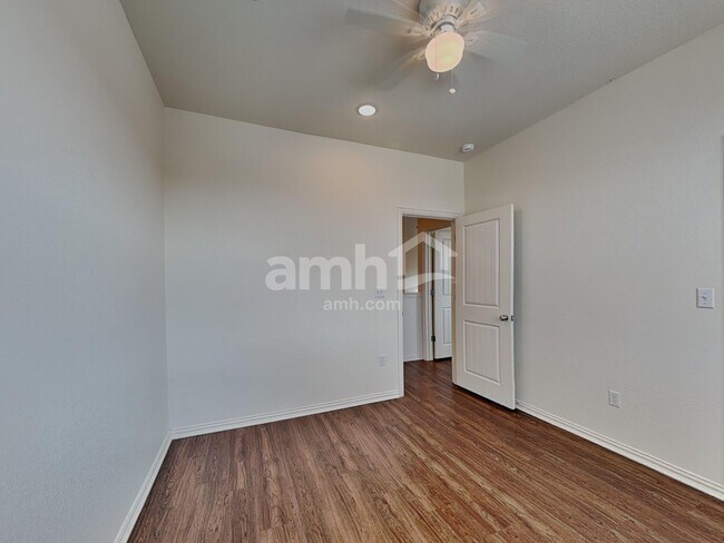 Building Photo - 2716 Geronimo Creek