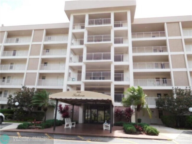 Building Photo - 2650 S Course Dr