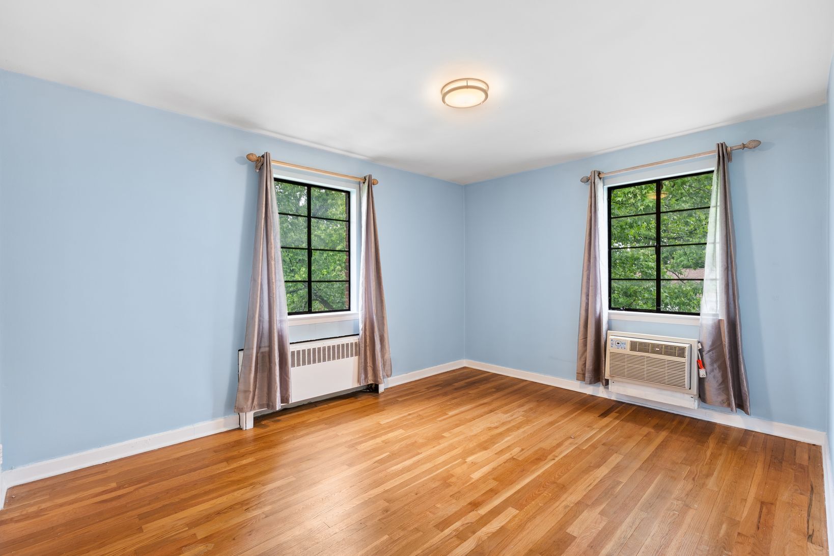 Bedroom 2 - 33B Troy Dr