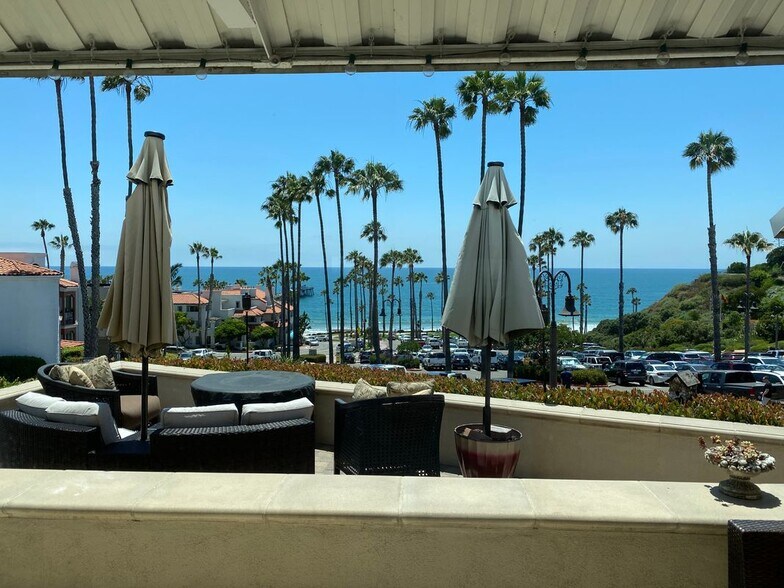 Building Photo - 501 Avenida Del Mar