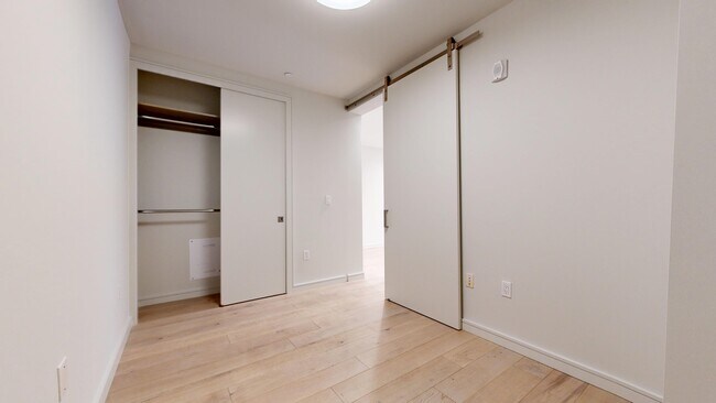 Building Photo - 606 Capp St