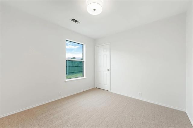 Building Photo - 1331 Primrose Dr