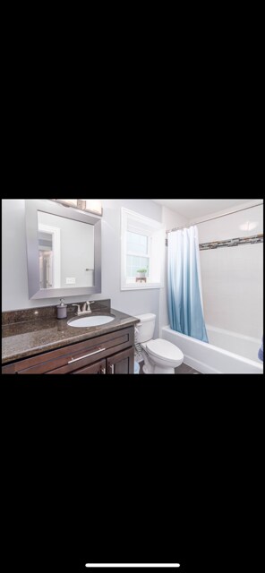 Building Photo - 927 S Charlotte St