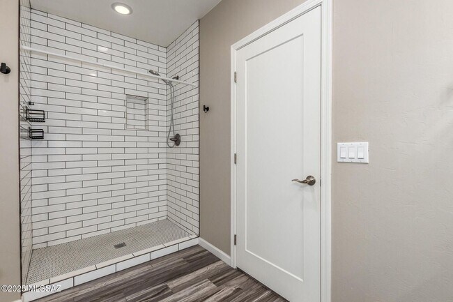 Building Photo - Charming 3bed/2 bath home located in the heart of Tucson, just minutes from the University of Ari...