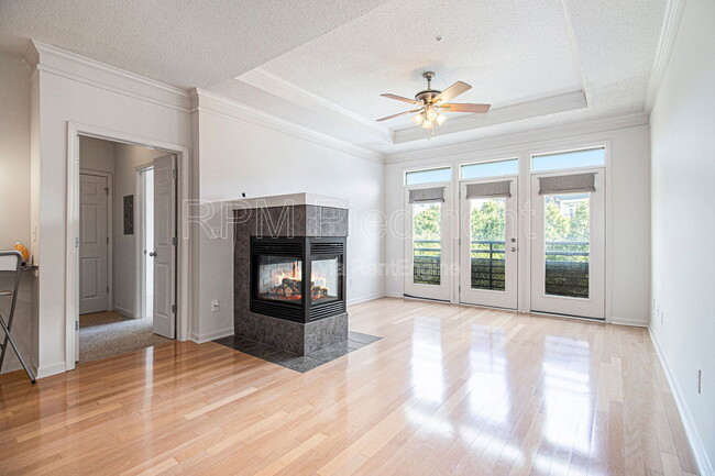 Primary Photo - 401 16th St NW