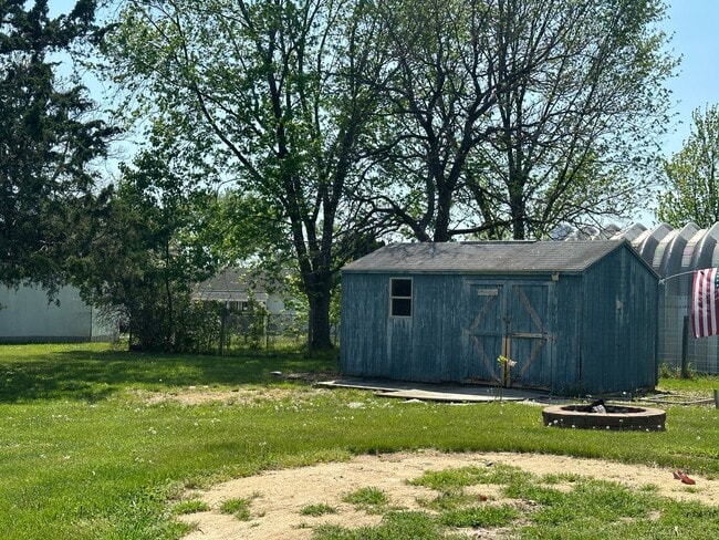 Building Photo - 108 Crystal Lake Ct