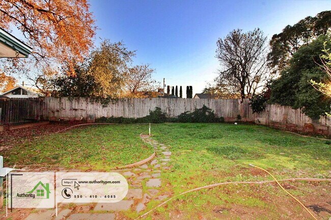 Building Photo - 1108 3rd St