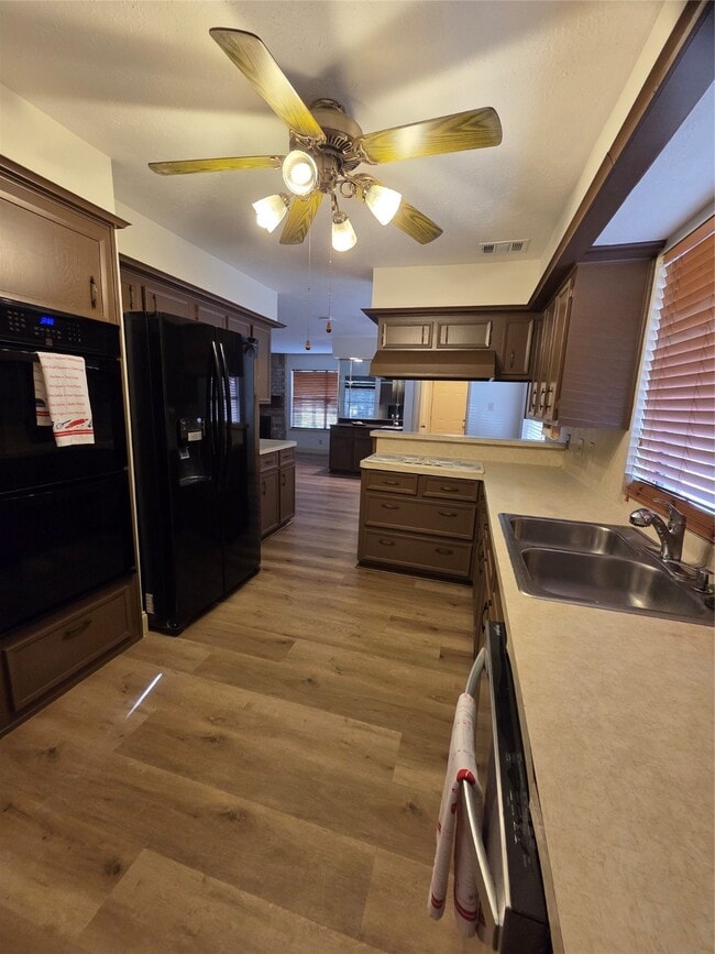 Building Photo - 14718 Earlswood Dr