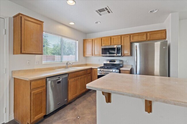 Building Photo - Status: Accepting Applications