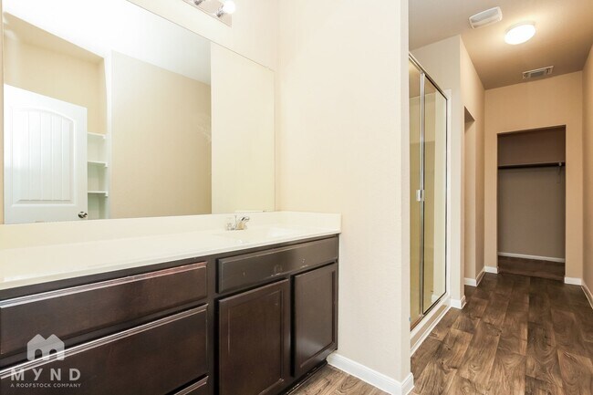 Building Photo - 12213 Waterford Run Way