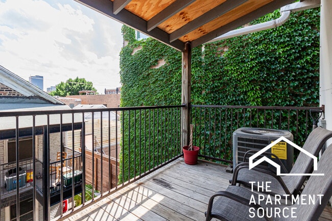 Building Photo - 1237 W Ohio St