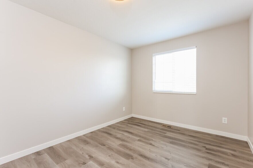 Building Photo - 7332 S Jasper Hill Dr