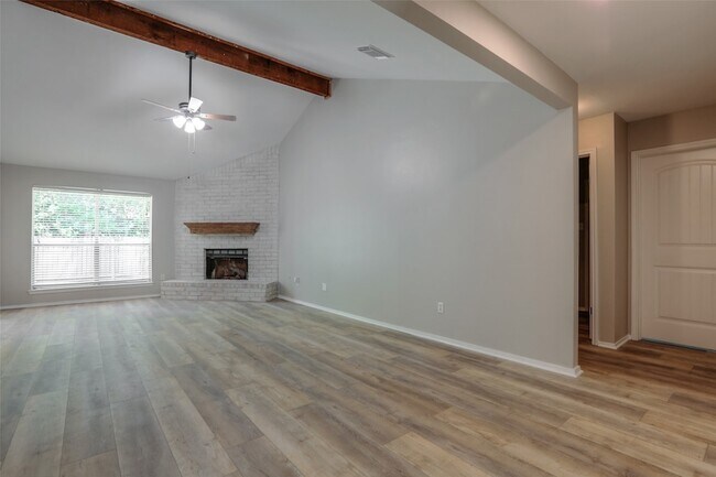 Building Photo - 31 Maywind Ct