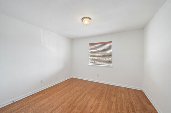 Building Photo - 2828 61st St
