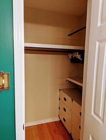 Large walk in closet in the master bedroom - 6028 Dalton Rd