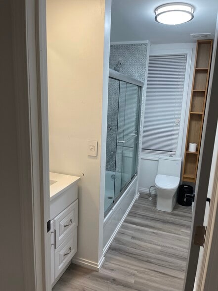 Bathroom - 326 Cottage Grove Rd