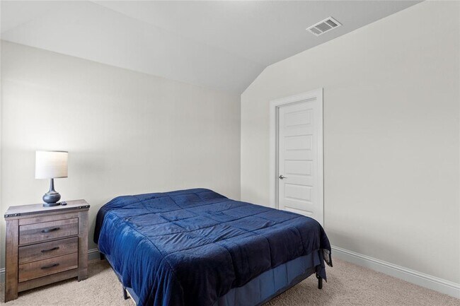 Building Photo - 113 Stone Crk Dr