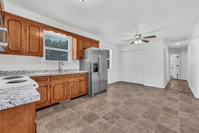 Building Photo - 2459 US-79