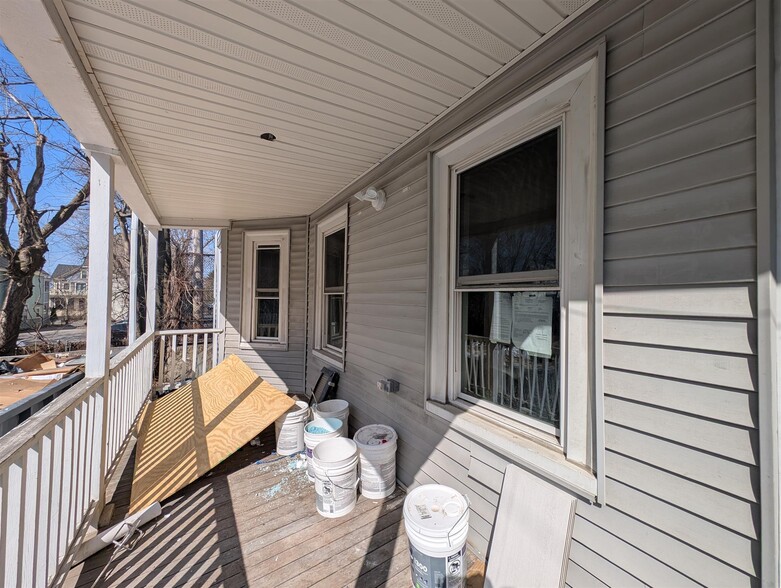 Building Photo - 5 Lowell Cir