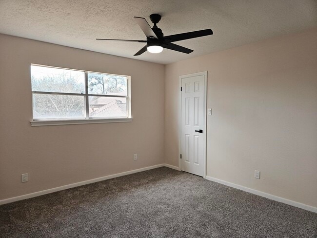 Building Photo - 16627 Aldenham Pl