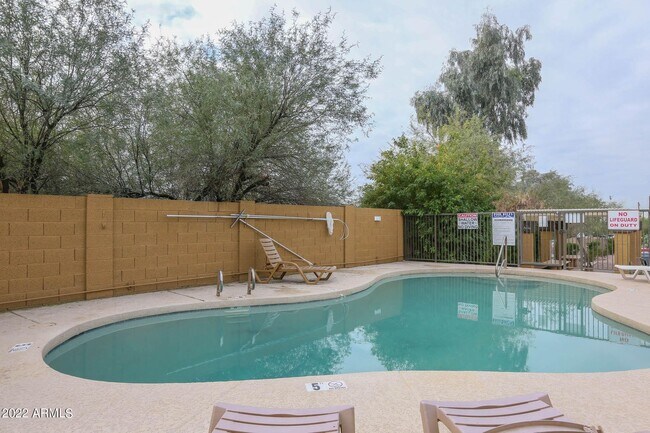 Building Photo - 2014 N 51st Way