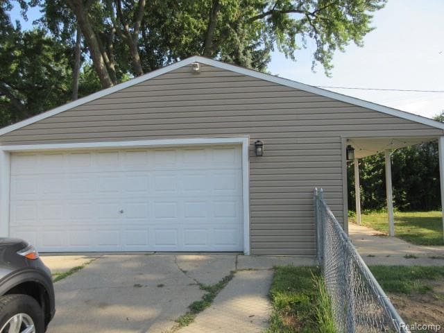 Building Photo - 3703 Coolidge Hwy