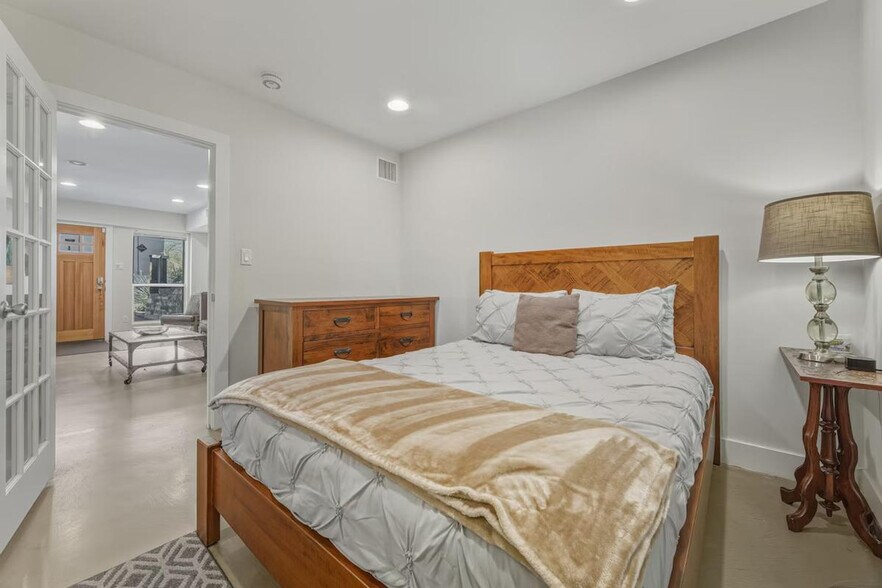 Building Photo - 512 Bouldin Ave