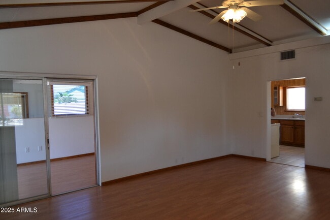 Building Photo - 677 S Warner Dr