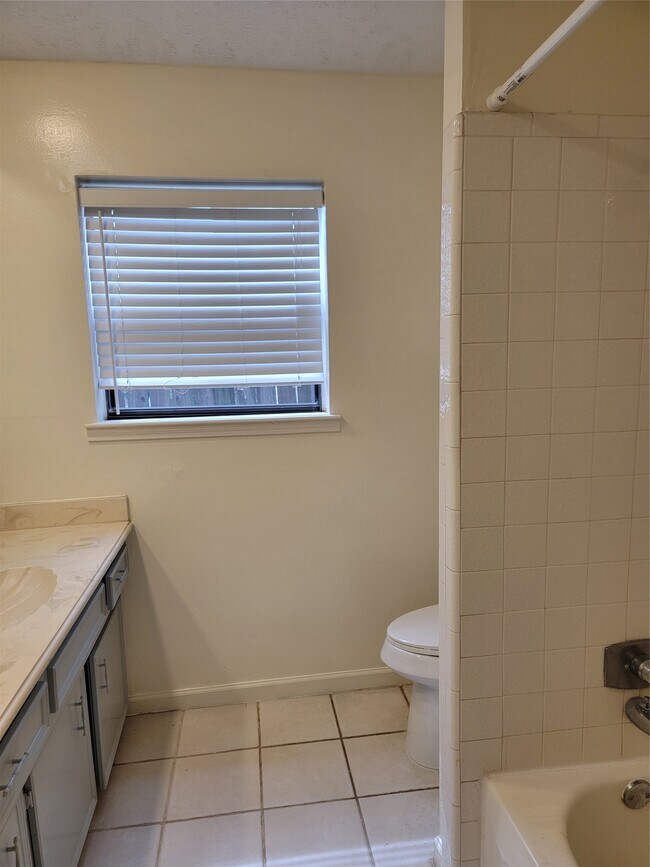 Building Photo - 11507 Sagemeadow Ln