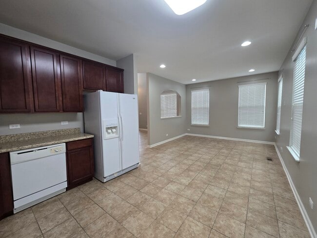 Building Photo - 460 S Jade Ln