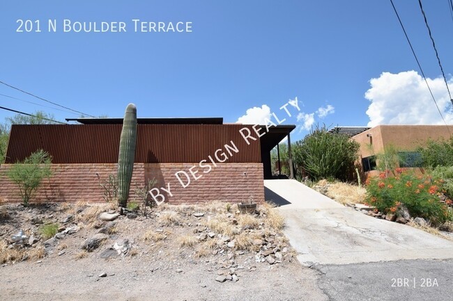 Building Photo - West Tucson Hillside 2 Bed 2 Bath SFR with...