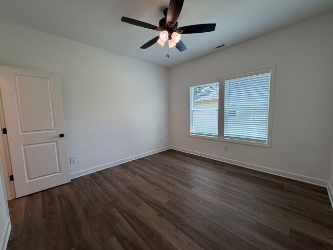 Building Photo - Brand New 3/2 House in Celanese- $1,995