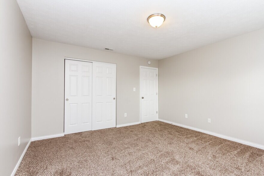 Building Photo - 8937 Hosta Way