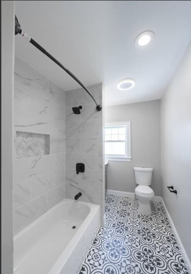 Building Photo - Spacious Condominium– Modern Comfort in th...