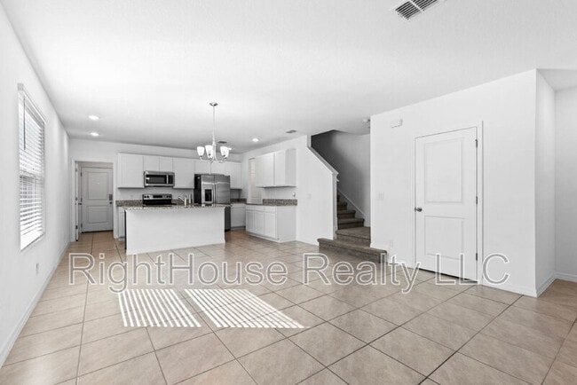 Building Photo - 675 Belgrove St