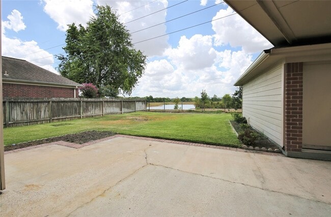 Building Photo - 10419 Pearl Dr