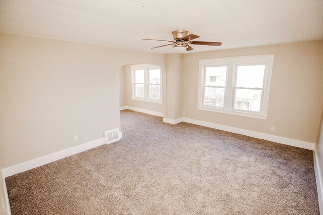 Building Photo - 1806 Marne Ave